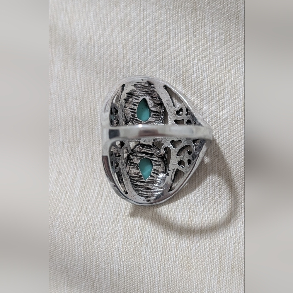 Western Faux Silver and Turquoise Statement Ring Size 8 - Picture 5 of 8
